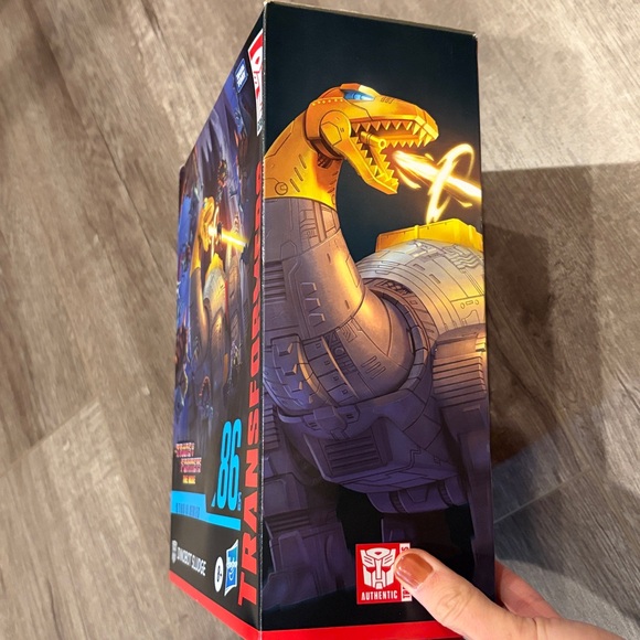 Transformers Studio Series 86 Dinobot Sludge – Leader Class - Picture 3 of 6